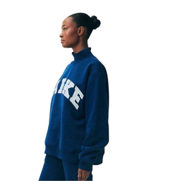 Parke Holiday Varsity Turtleneck 
Authentic New in Packaging - Picture 3 of 4